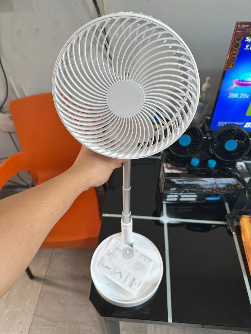 Telescopic Rechargeable and adjustable fan